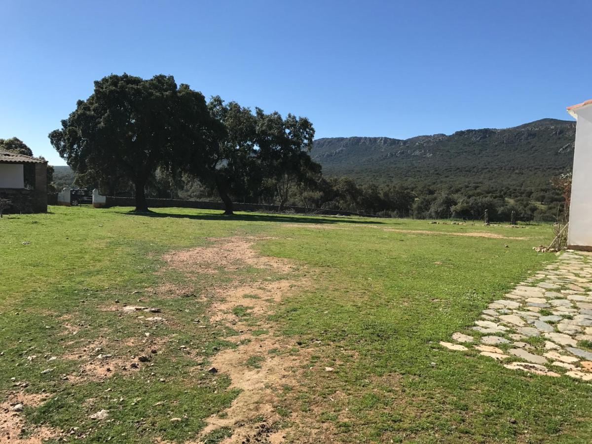 Casa Rural De La Finca Sierra Grande Hornachos Eksteriør bilde